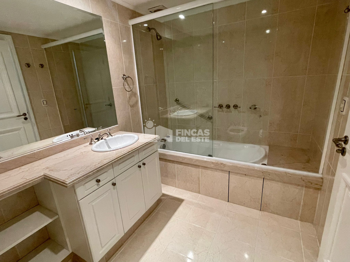 Apartamento ID.1990/Hermoso-apartamento-en-edificio-de-categoría!!! - Hermoso apartamento en edificio de categoría!!!