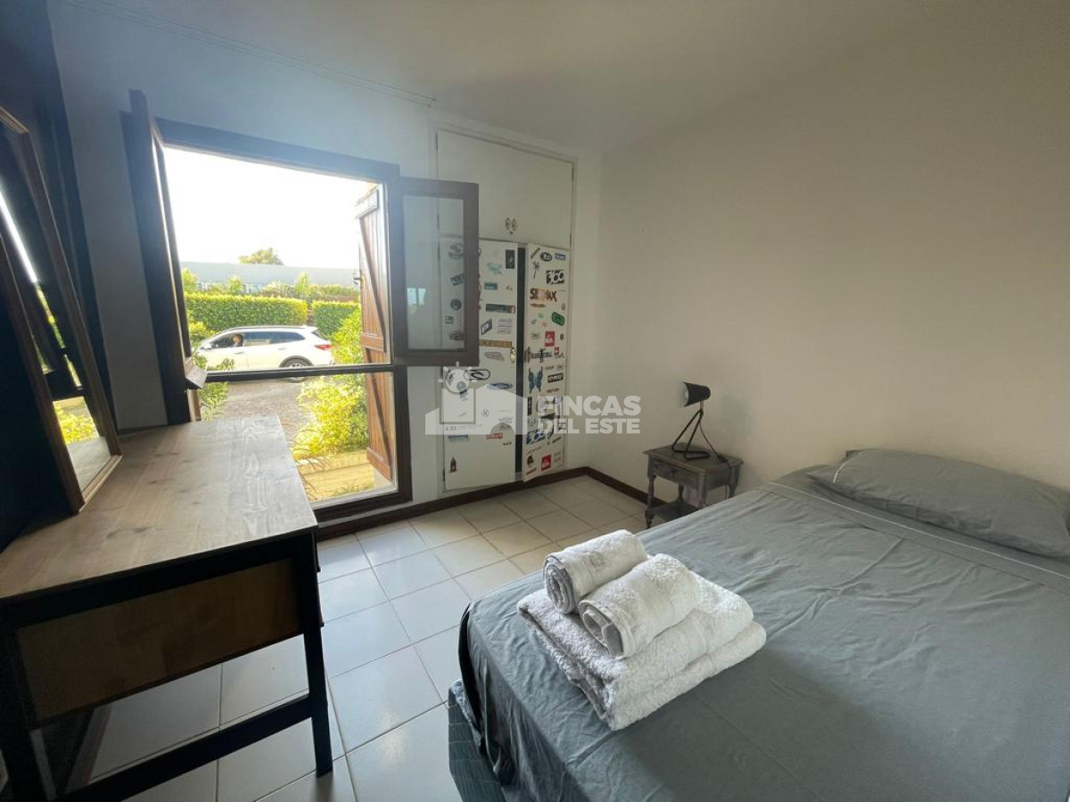 Apartamento ID.2125/Apartamento-a-pasos-del-mar,-distribuido-en-dos-plantas,-3-dormitorios-en-venta-y-alquiler - Apartamento a pasos del mar, distribuido en dos plantas, 3 dormitorios en venta y alquiler