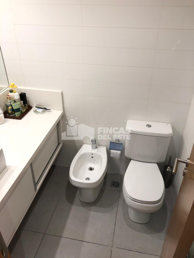 Apartamento ID.30 - Apto. de 3 dormitorios en piso alto con excelentes vistas al mar 