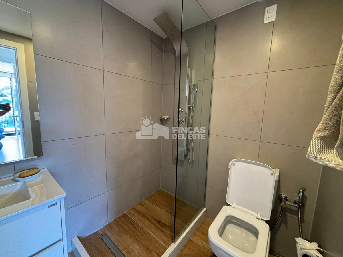 Apartamento ID.2223/Hermoso-apartamento-en-alquiler-de-verano-de-2-dormitorios-en-Punta-del-Este- - Hermoso apartamento en alquiler de verano de 2 dormitorios en Punta del Este 