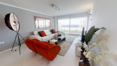 Apartamento en oportunidad frente al mar!