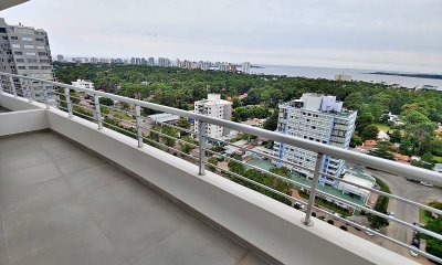 Apto en edificio con excelentes servicios