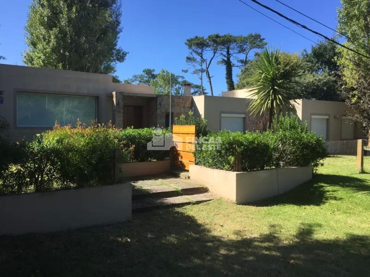 casa en pinares 4 dormitorios 3 baÑos !!! - fde1085c