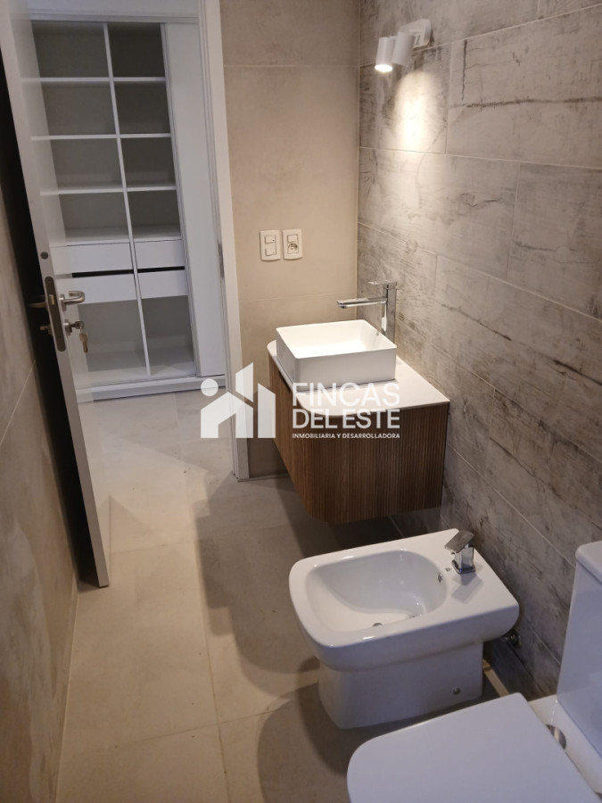 Casa ID.2904/Casa-de-3-dormitorios-a-estrenar-en-Punta-del-Este - Casa de 3 dormitorios a estrenar en Punta del Este