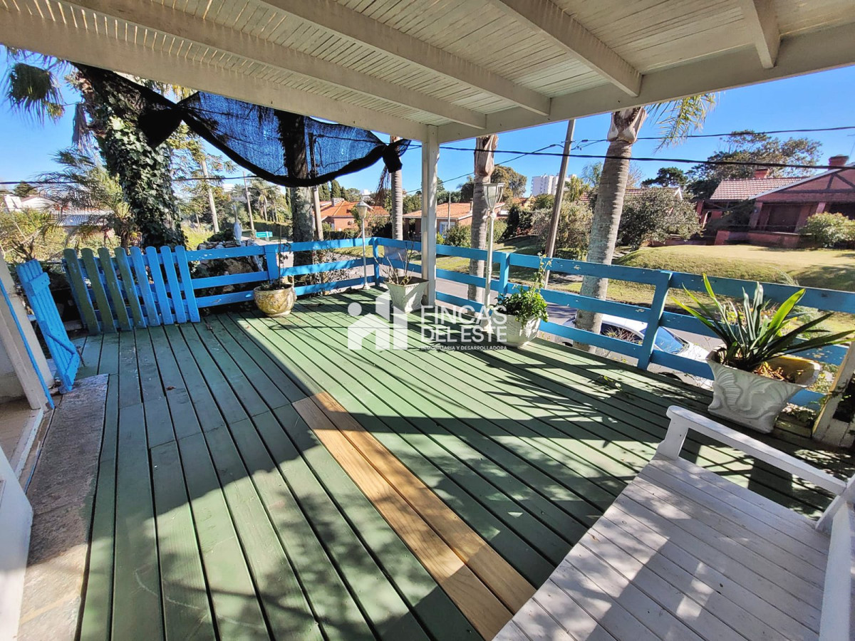 Casa ID.2339/Hermosa-casa-muy-bien-ubicada-en-venta-5-dormitorios-en-Punta-del-Este - Hermosa casa muy bien ubicada en venta 5 dormitorios en Punta del Este