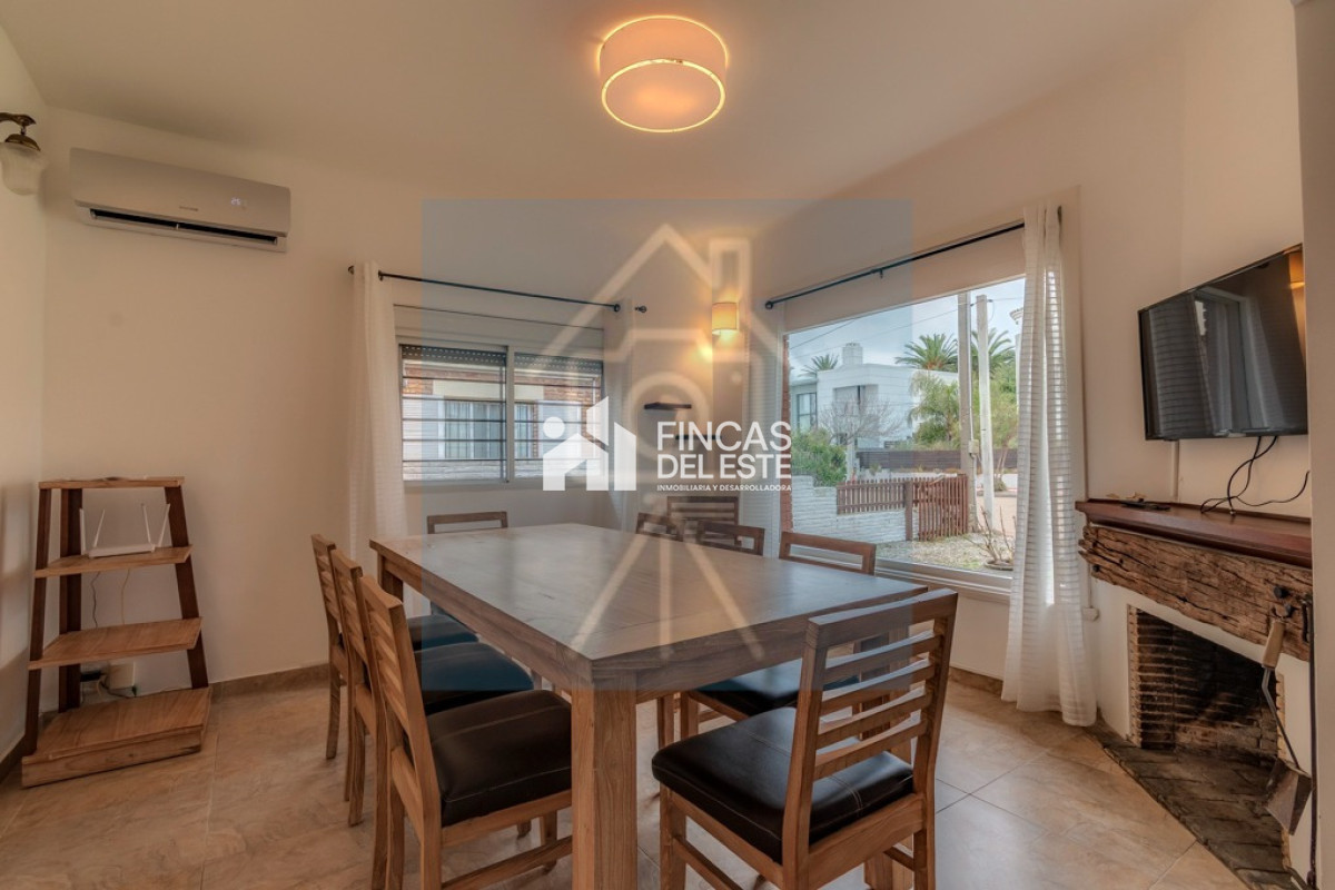 Casa ID.2880/Casa-en-alquiler-anual-y-venta!-ubicación-única - Casa en alquiler anual y venta! ubicación única