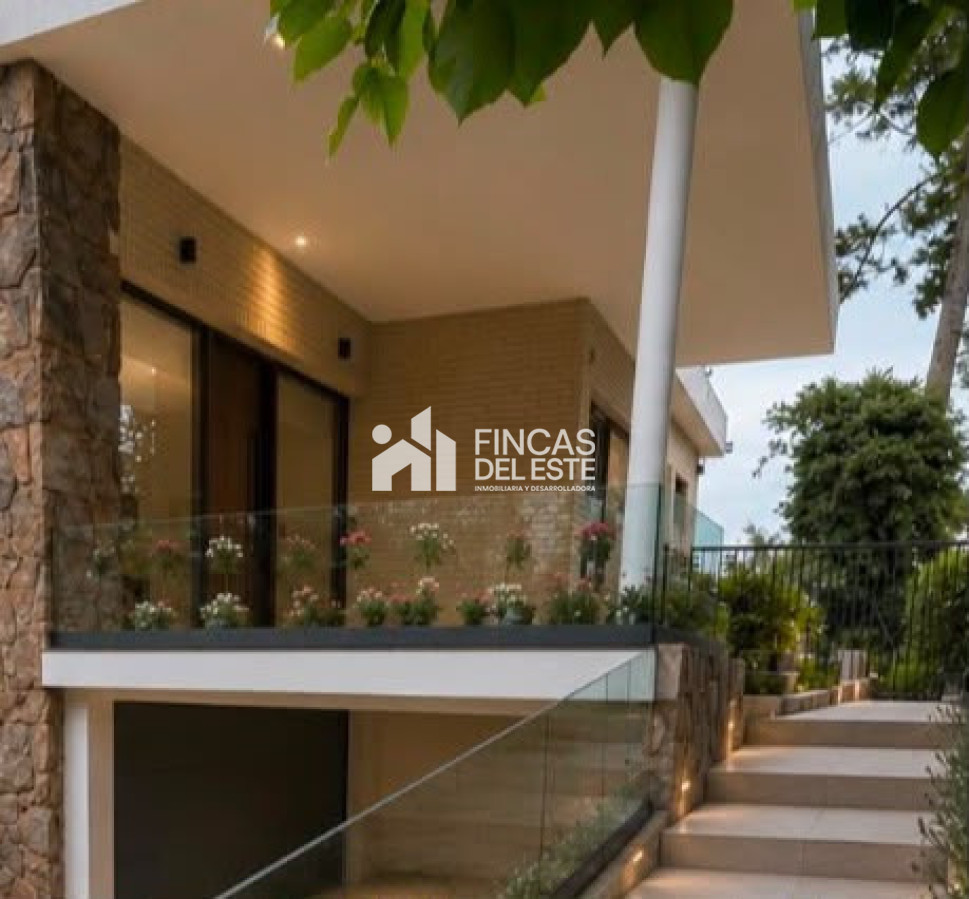 Casa ID.1988/Alquiler-en-Punta-del-Este-de-3-dormitorios - Alquiler en Punta del Este de 3 dormitorios