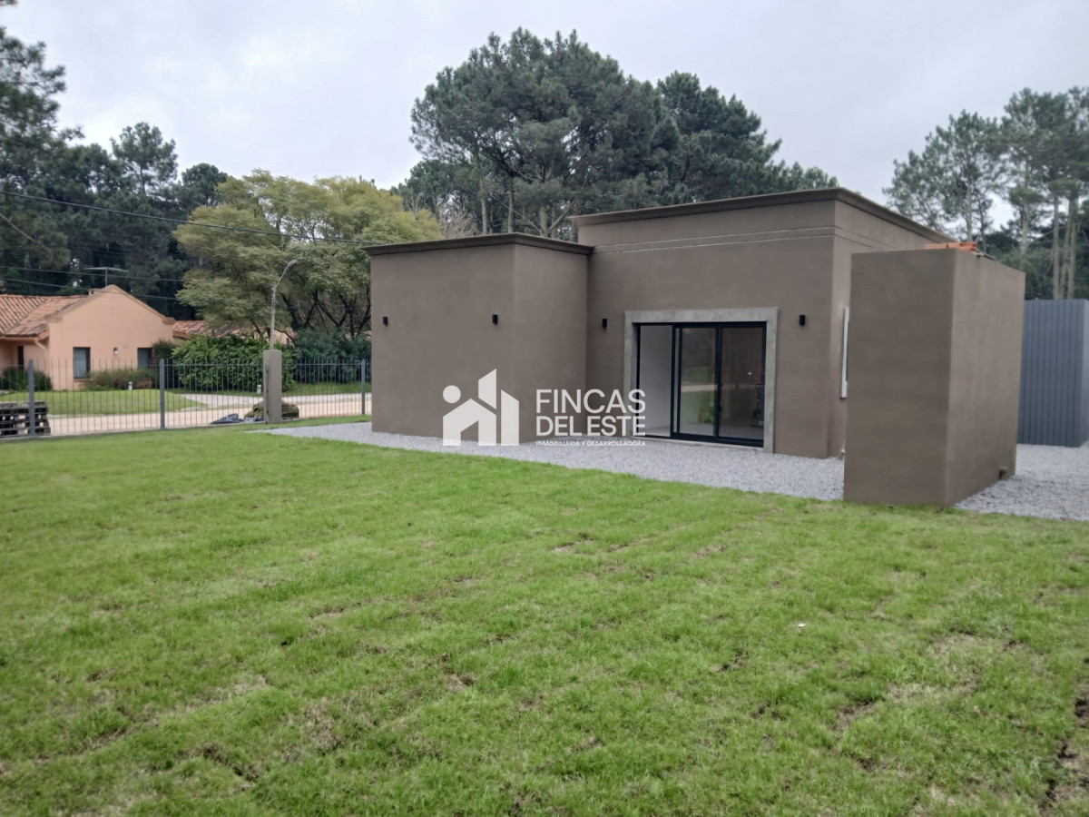 Casa ID.2904/Casa-de-3-dormitorios-a-estrenar-en-Punta-del-Este - Casa de 3 dormitorios a estrenar en Punta del Este