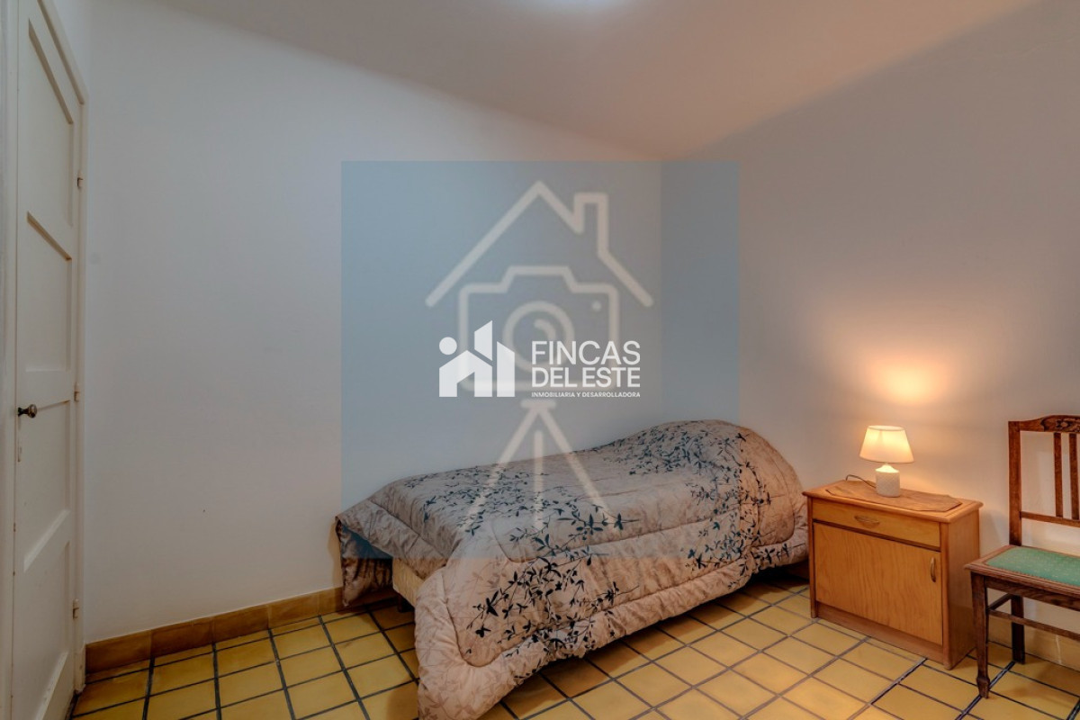 Casa ID.2880/Casa-en-alquiler-anual-y-venta!-ubicación-única - Casa en alquiler anual y venta! ubicación única