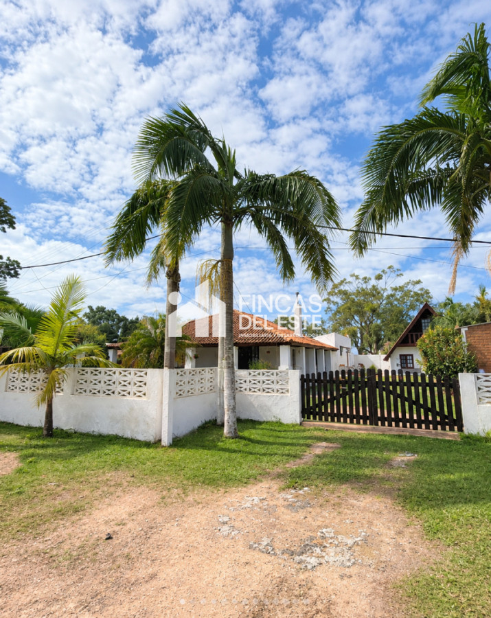 Casa ID.2907/Oportunidad-casa- -cabaña-a-2-cuadras-del-mar-Laguna-Merin! - Oportunidad casa + cabaña a 2 cuadras del mar Laguna Merin!