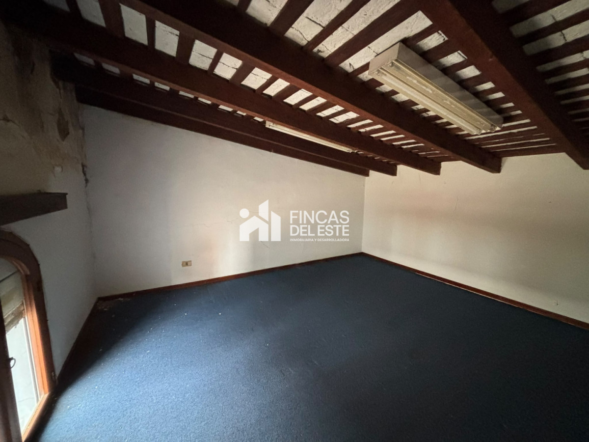 Casa ID.2894/Gran-Casona-centro-de-San-Carlos-ideal-para-desarrollo - Gran Casona centro de San Carlos ideal para desarrollo