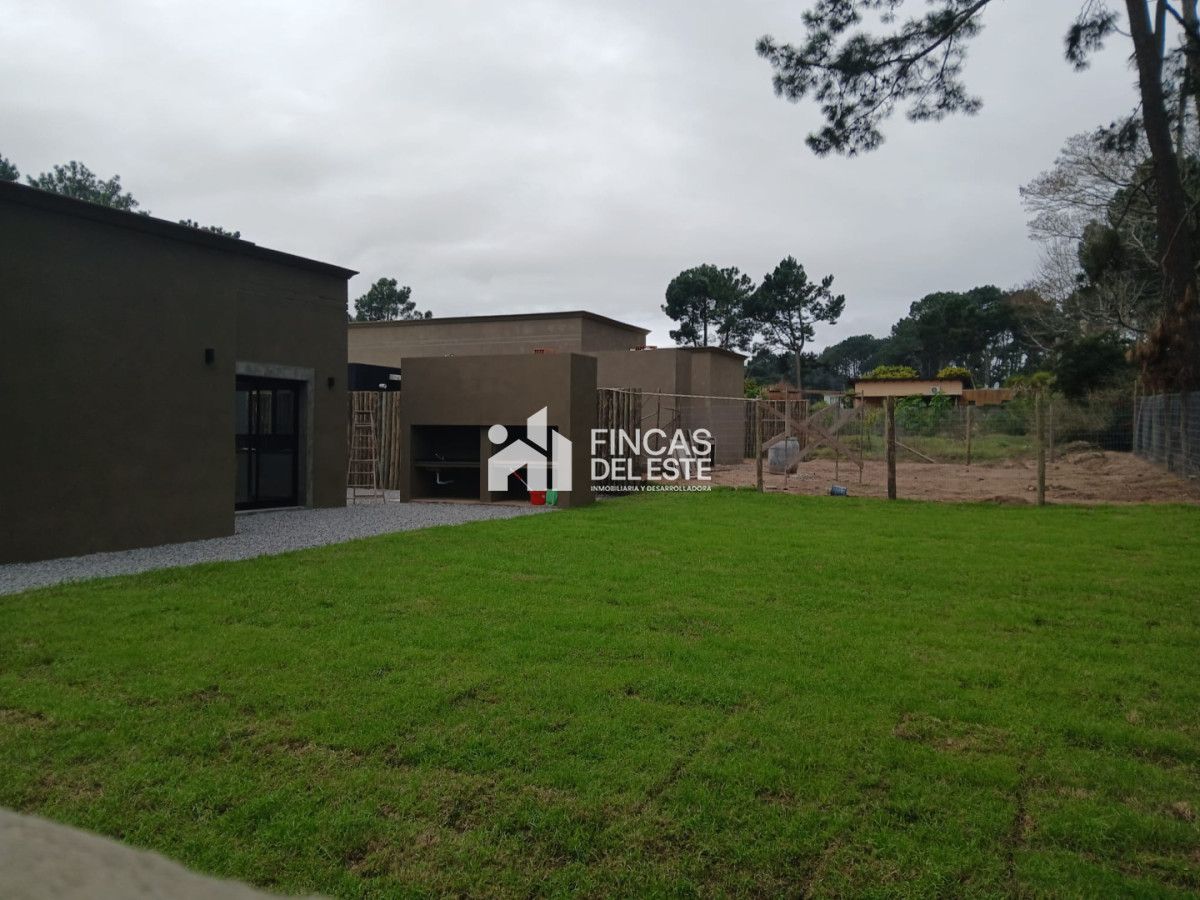 Casa ID.2904/Casa-de-3-dormitorios-a-estrenar-en-Punta-del-Este - Casa de 3 dormitorios a estrenar en Punta del Este