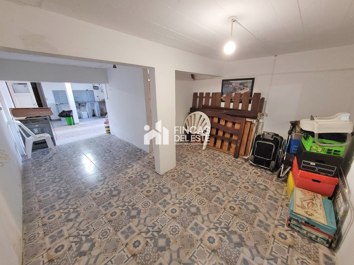 Casa ID.2339/Hermosa-casa-muy-bien-ubicada-en-venta-5-dormitorios-en-Punta-del-Este - Hermosa casa muy bien ubicada en venta 5 dormitorios en Punta del Este