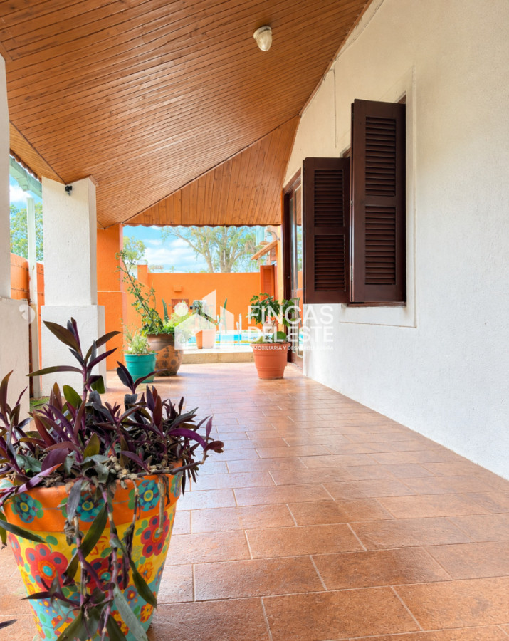 Casa ID.2907/Oportunidad-casa- -cabaña-a-2-cuadras-del-mar-Laguna-Merin! - Oportunidad casa + cabaña a 2 cuadras del mar Laguna Merin!