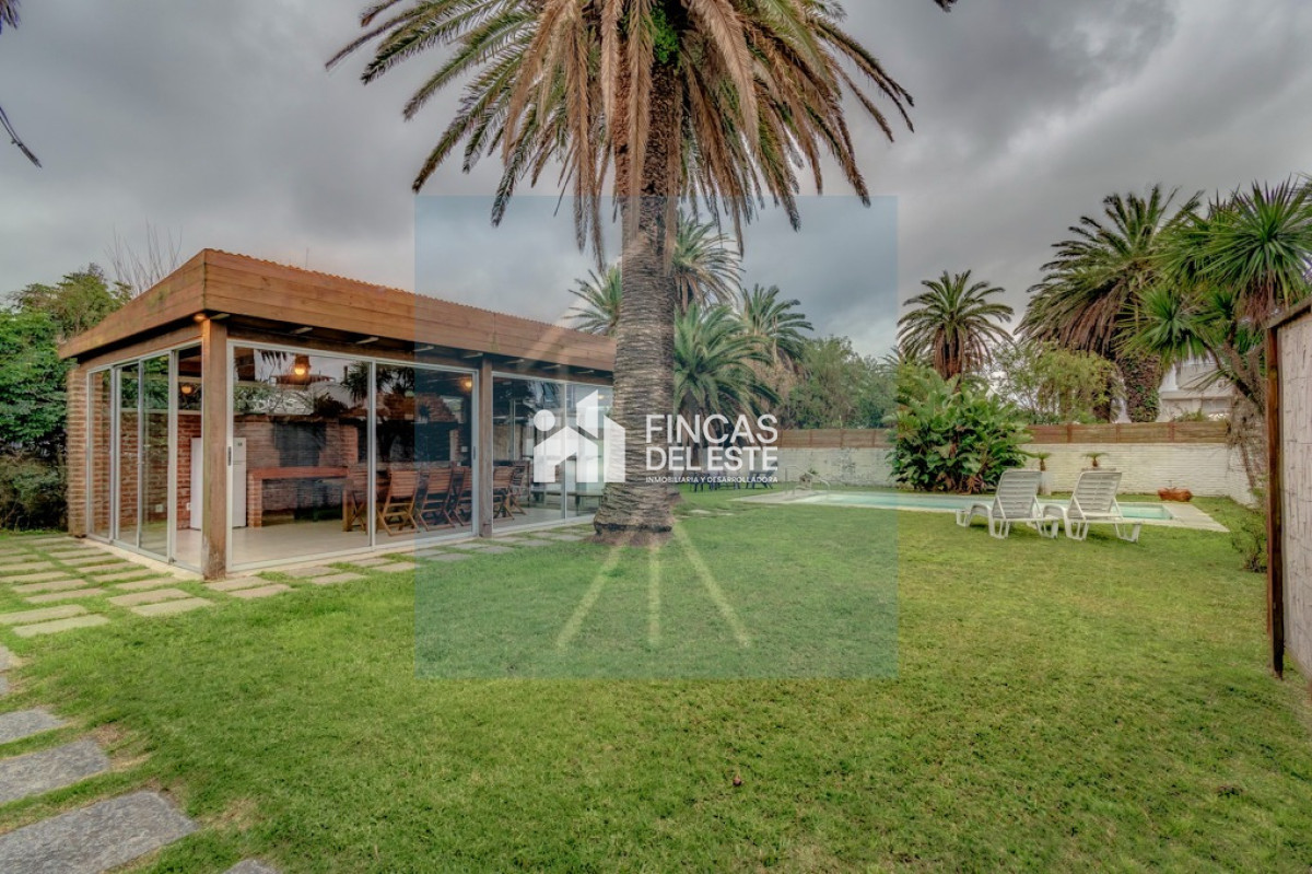 Casa ID.2880/Casa-en-alquiler-anual-y-venta!-ubicación-única - Casa en alquiler anual y venta! ubicación única