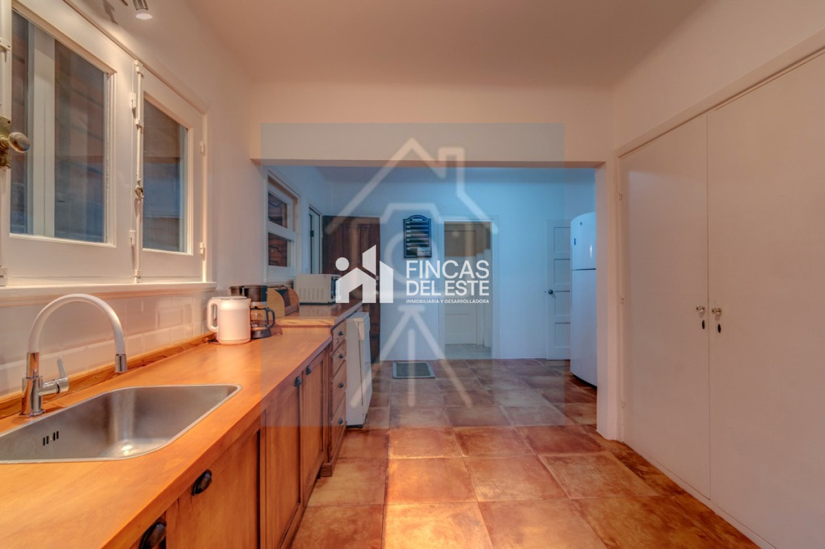 Casa ID.2880/Casa-en-alquiler-anual-y-venta!-ubicación-única - Casa en alquiler anual y venta! ubicación única