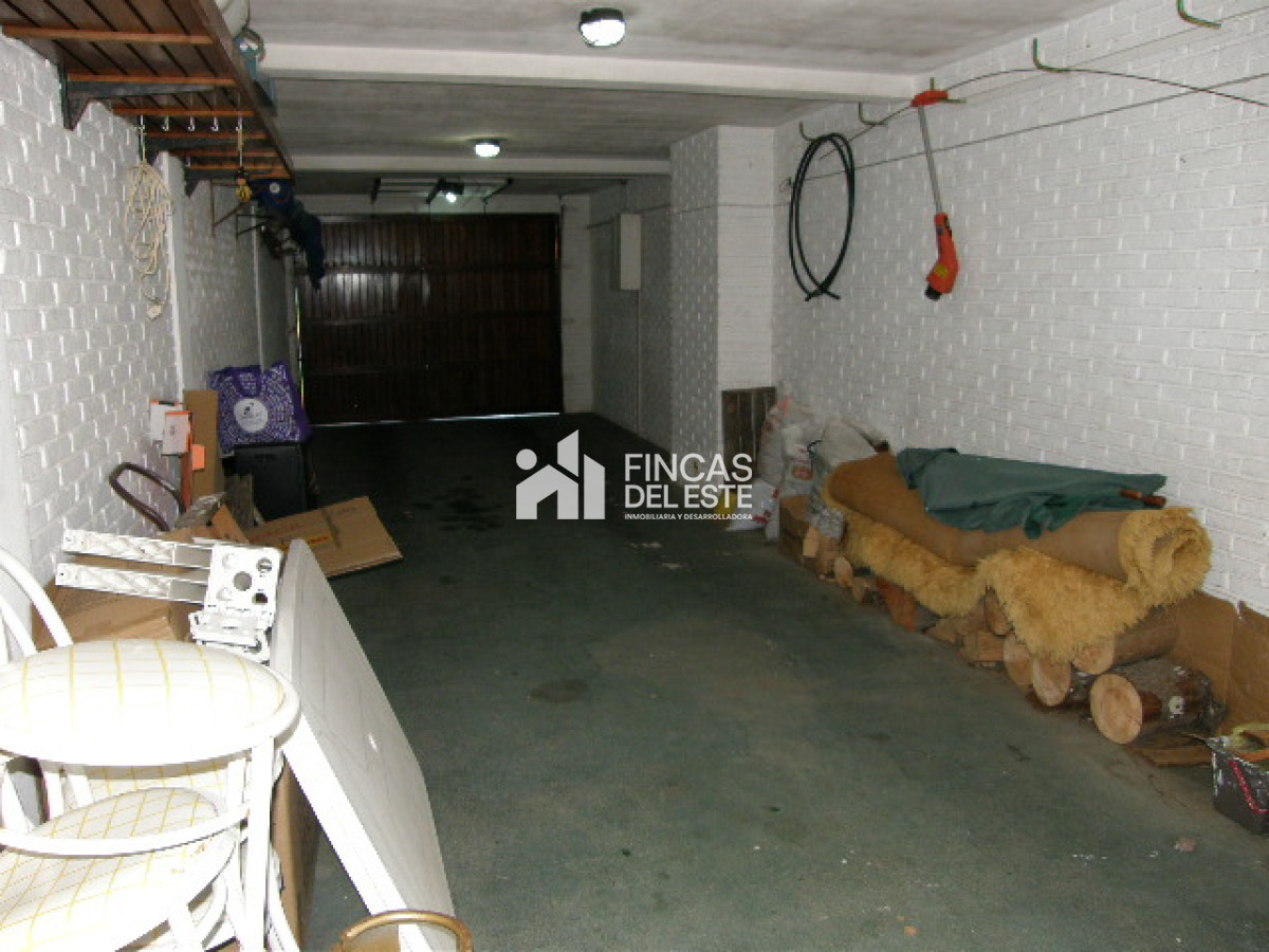 Casa ID.64/Hermosa-casa-de-4-dormitorios-y-5-baños-a-150-metros-del-mar - Hermosa casa de 4 dormitorios y 5 baños a 150 metros del mar