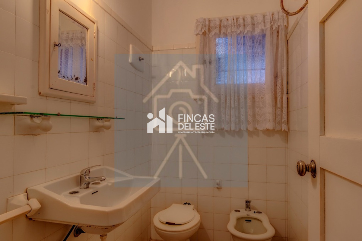 Casa ID.2880/Casa-en-alquiler-anual-y-venta!-ubicación-única - Casa en alquiler anual y venta! ubicación única