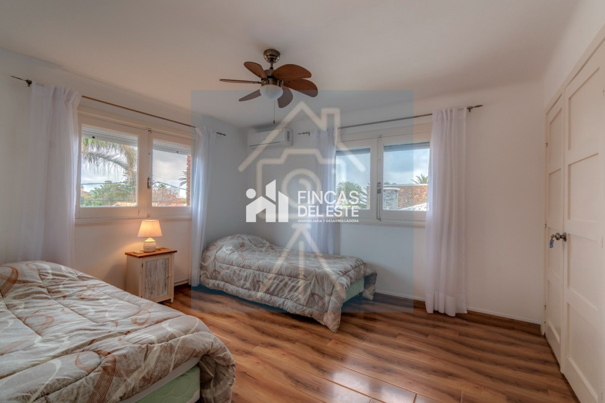 Casa ID.2880/Casa-en-alquiler-anual-y-venta!-ubicación-única - Casa en alquiler anual y venta! ubicación única