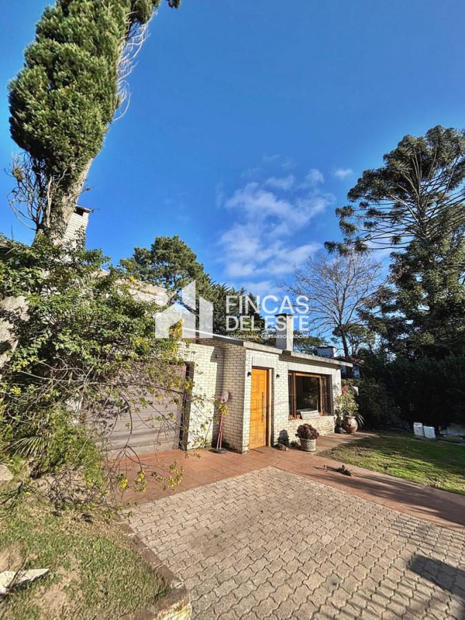 Casa ID.2861/CASA-DE-4-DORMITORIOS-EN-CANTEGRIL - CASA DE 4 DORMITORIOS EN CANTEGRIL