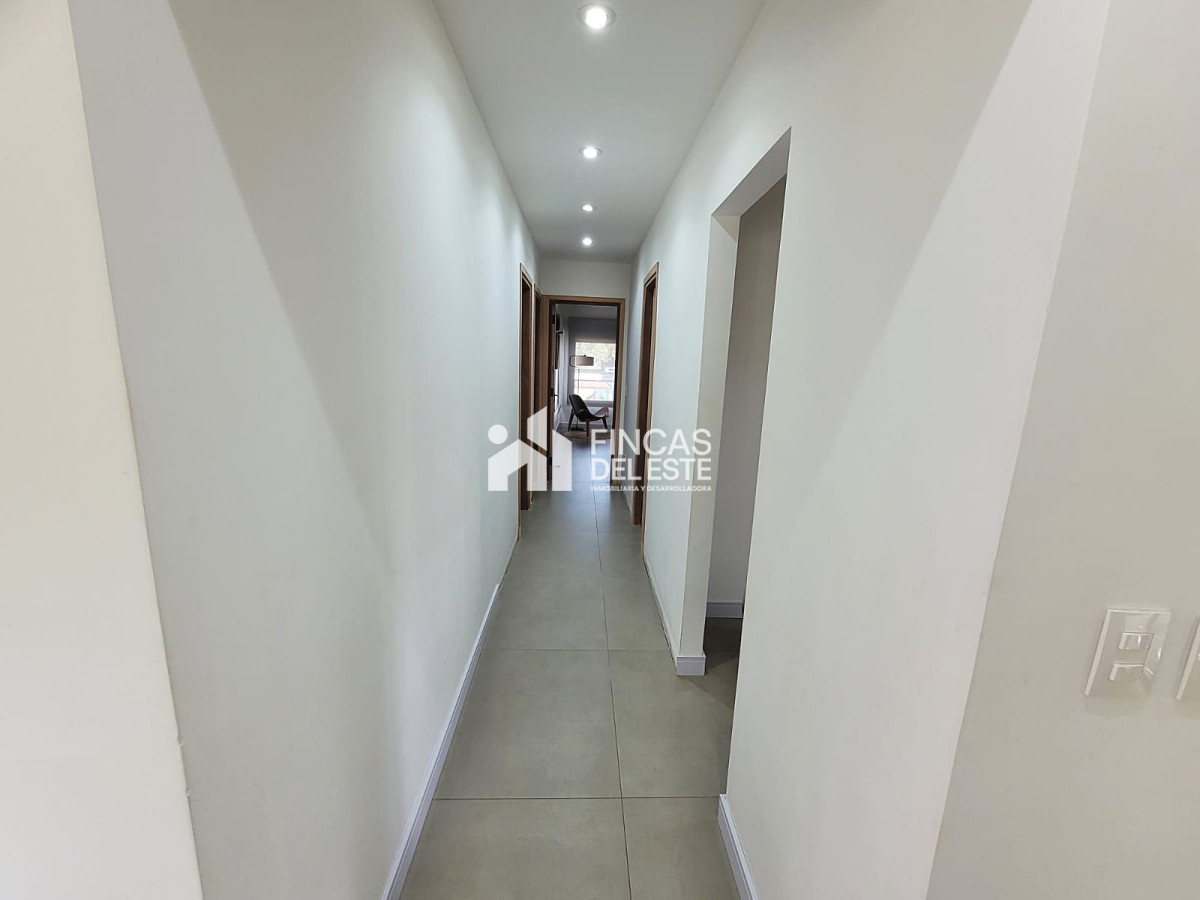 Casa ID.1988/Alquiler-en-Punta-del-Este-de-3-dormitorios - Alquiler en Punta del Este de 3 dormitorios