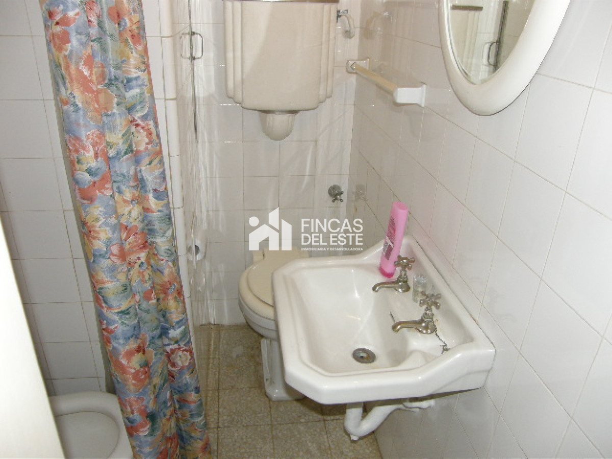 Casa ID.64/Hermosa-casa-de-4-dormitorios-y-5-baños-a-150-metros-del-mar - Hermosa casa de 4 dormitorios y 5 baños a 150 metros del mar