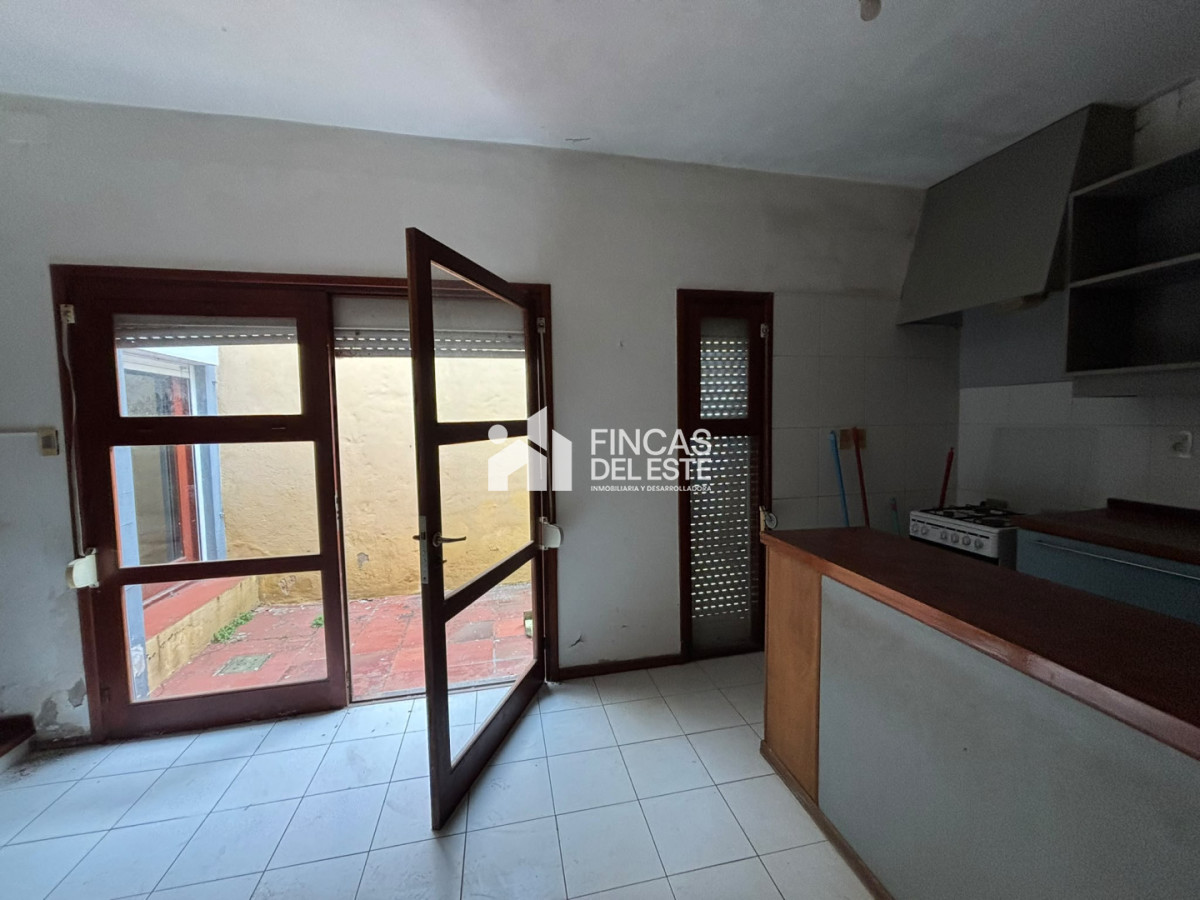 Casa ID.2894/Gran-Casona-centro-de-San-Carlos-ideal-para-desarrollo - Gran Casona centro de San Carlos ideal para desarrollo