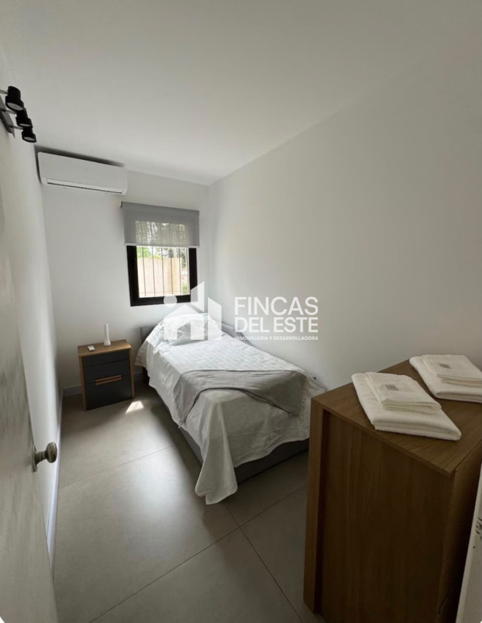 Casa ID.1988/Alquiler-en-Punta-del-Este-de-3-dormitorios - Alquiler en Punta del Este de 3 dormitorios