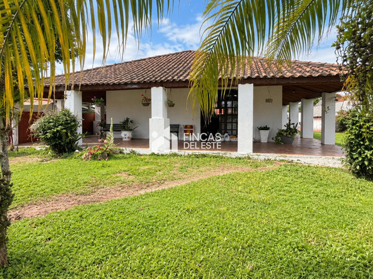 Casa ID.2907/Oportunidad-casa- -cabaña-a-2-cuadras-del-mar-Laguna-Merin! - Oportunidad casa + cabaña a 2 cuadras del mar Laguna Merin!