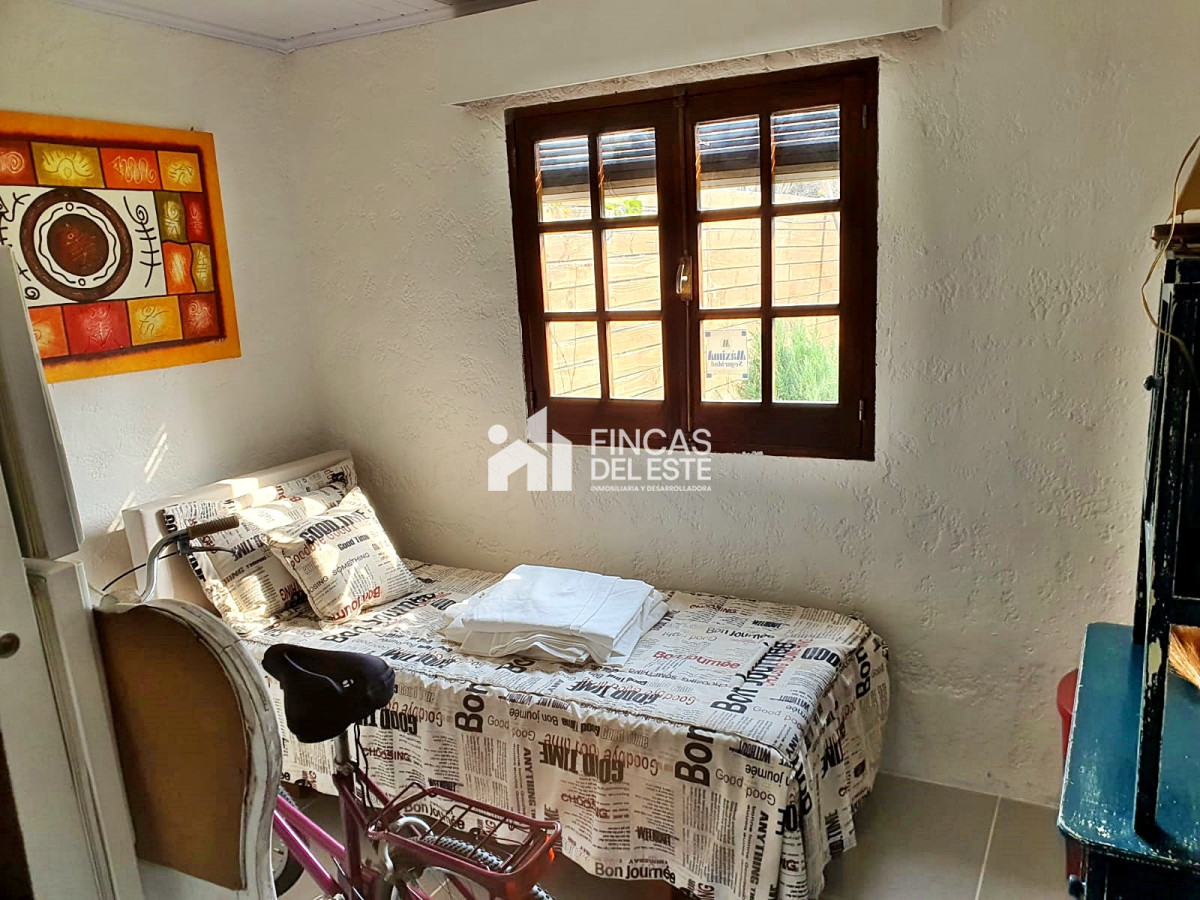 Casa ID.880/Casa-en-Las-Delicias-con-3-dormitorios-y-jardín-amplio! - Casa en Las Delicias con 3 dormitorios y jardín amplio!