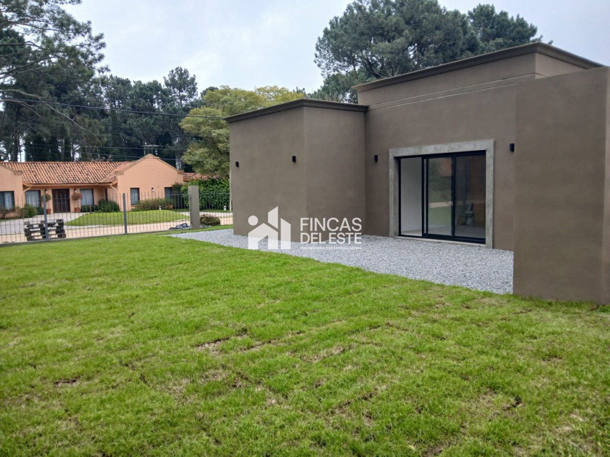 Casa ID.2904/Casa-de-3-dormitorios-a-estrenar-en-Punta-del-Este - Casa de 3 dormitorios a estrenar en Punta del Este
