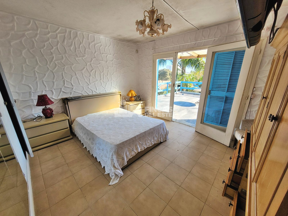 Casa ID.2339/Hermosa-casa-muy-bien-ubicada-en-venta-5-dormitorios-en-Punta-del-Este - Hermosa casa muy bien ubicada en venta 5 dormitorios en Punta del Este