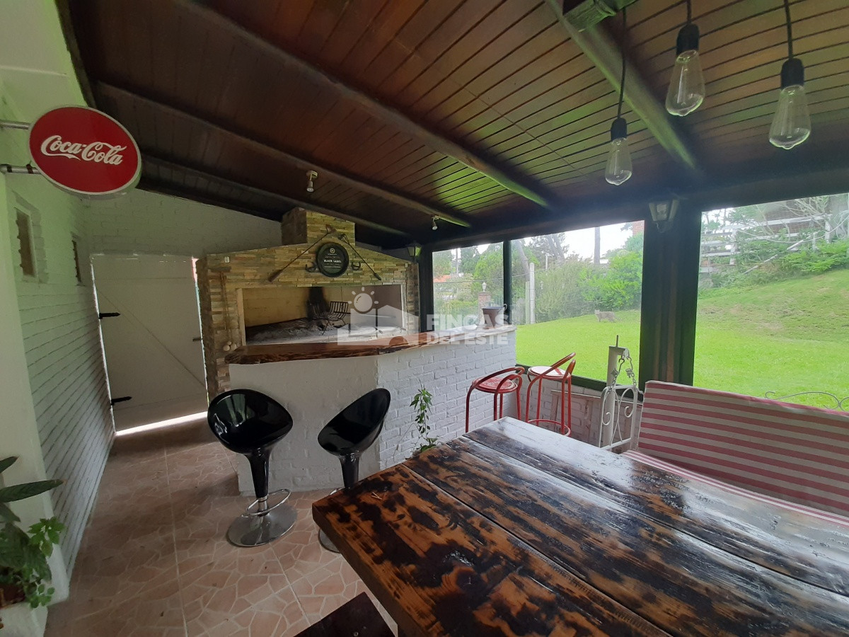 Casa ID.2397/Casa-de-alquiler-en-enero-de-2-dormitorios-en-Punta-del-Este- - Casa de alquiler en enero de 2 dormitorios en Punta del Este 