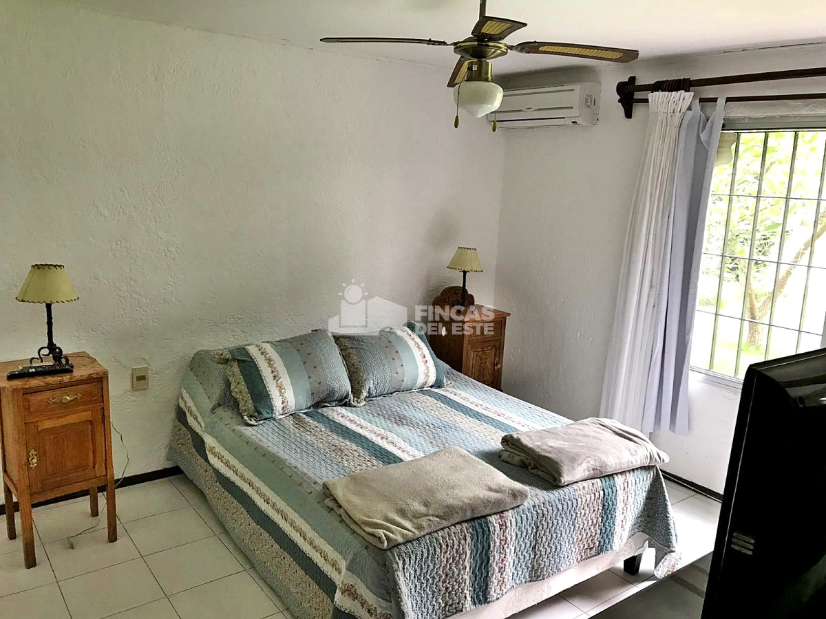 Casa ID.959/Alquiler-5-dormitorios--4-baños-Temporada- - Alquiler  5 dormitorios -  4 baños  Temporada 