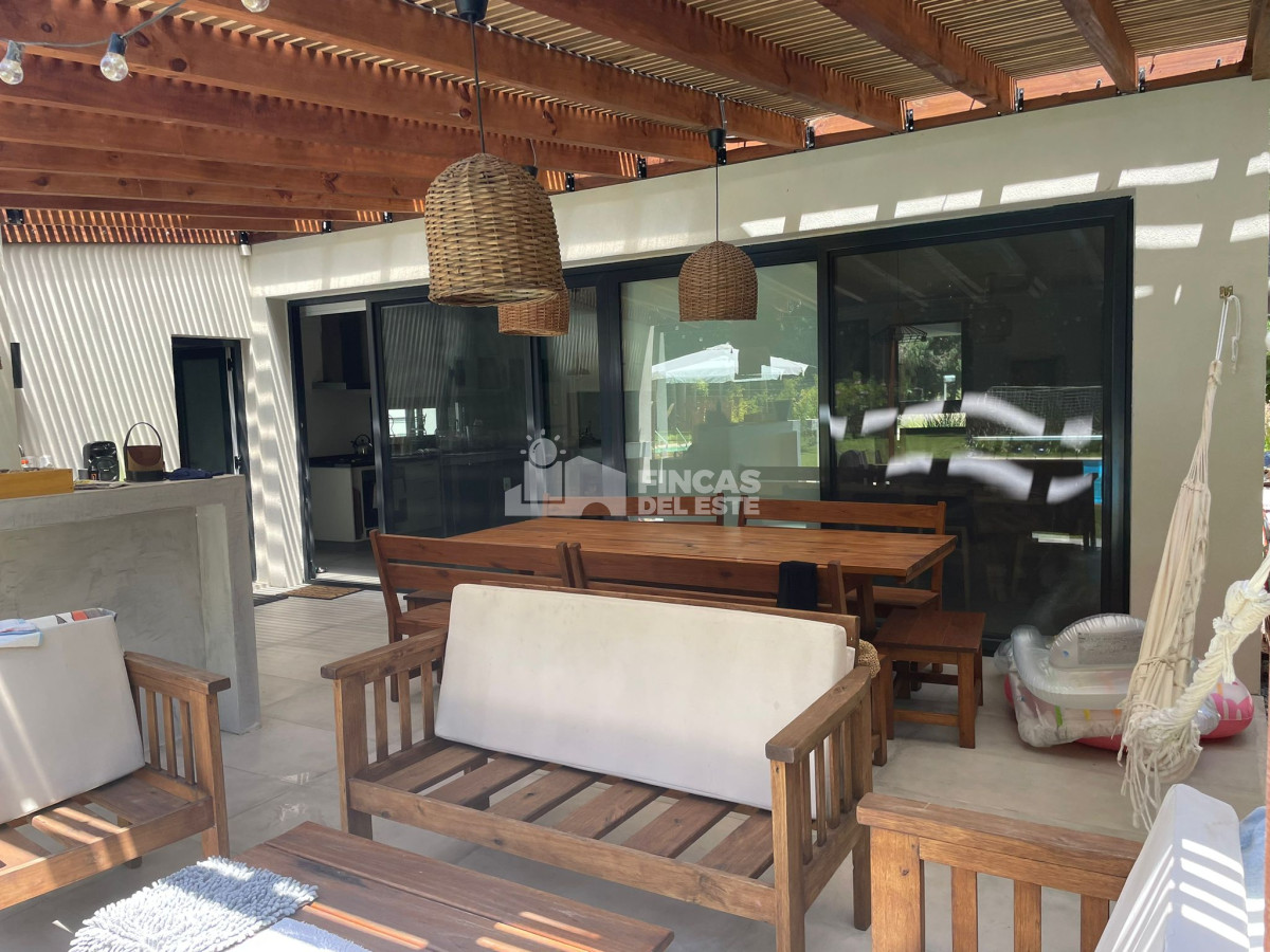 Casa ID.2040/Hermosa-casa-en-alquiler-invernal-en-Solanas!!! - Hermosa casa en alquiler invernal en Solanas!!!