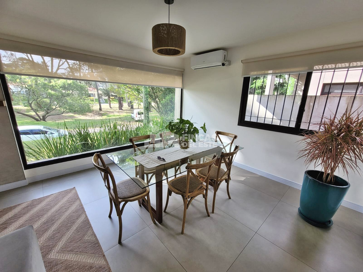 Casa ID.1988/Alquiler-en-Punta-del-Este-de-3-dormitorios - Alquiler en Punta del Este de 3 dormitorios