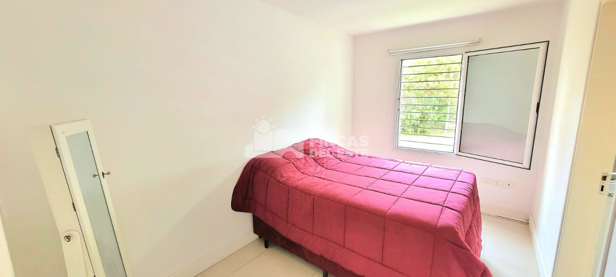 Casa ID.2433/Casa-en-venta-y-alquiler-en-Punta-del-Este-de-5-dormitorios- - Casa en venta y alquiler en Punta del Este de 5 dormitorios 