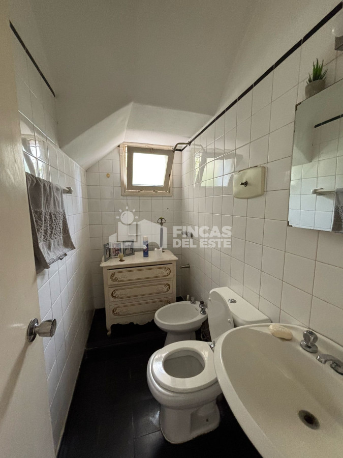 Casa ID.2277/Casa-en-excelente-ubicación! - Casa en excelente ubicación!