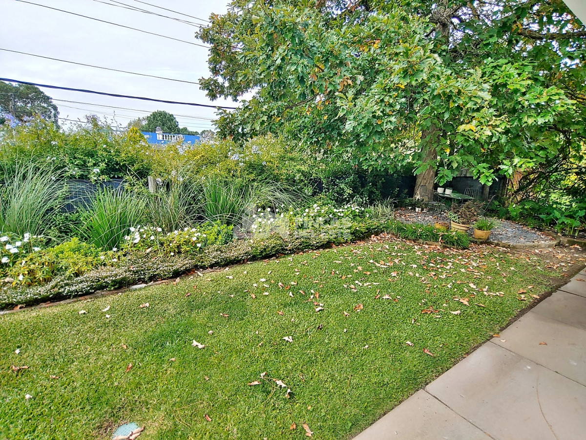 Casa ID.1346/Hermosa-casa-en-Pinares-en-alquiler-de-3-dormitorios - Hermosa casa en Pinares en alquiler de 3 dormitorios