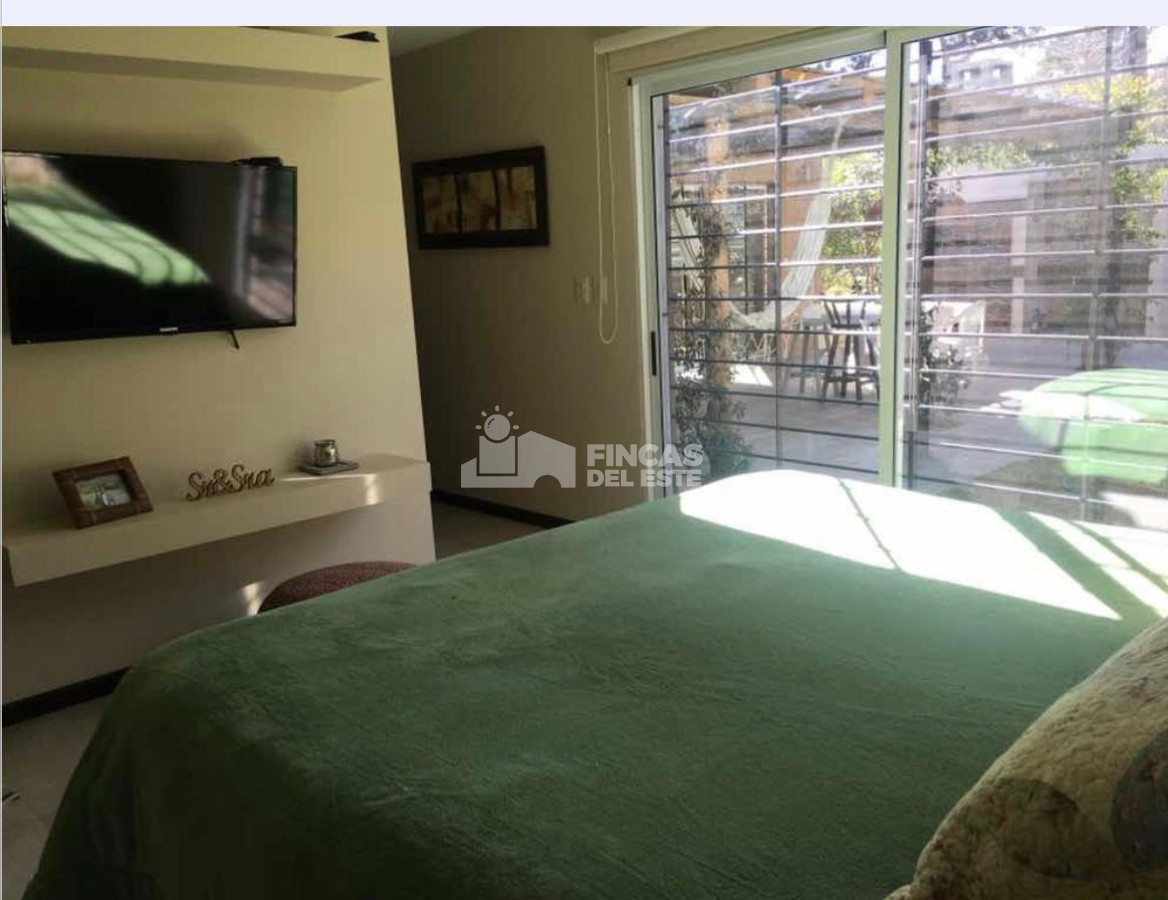 Casa ID.2196/Hermosa-casa-en-Burnett!! - Hermosa casa en Burnett!!