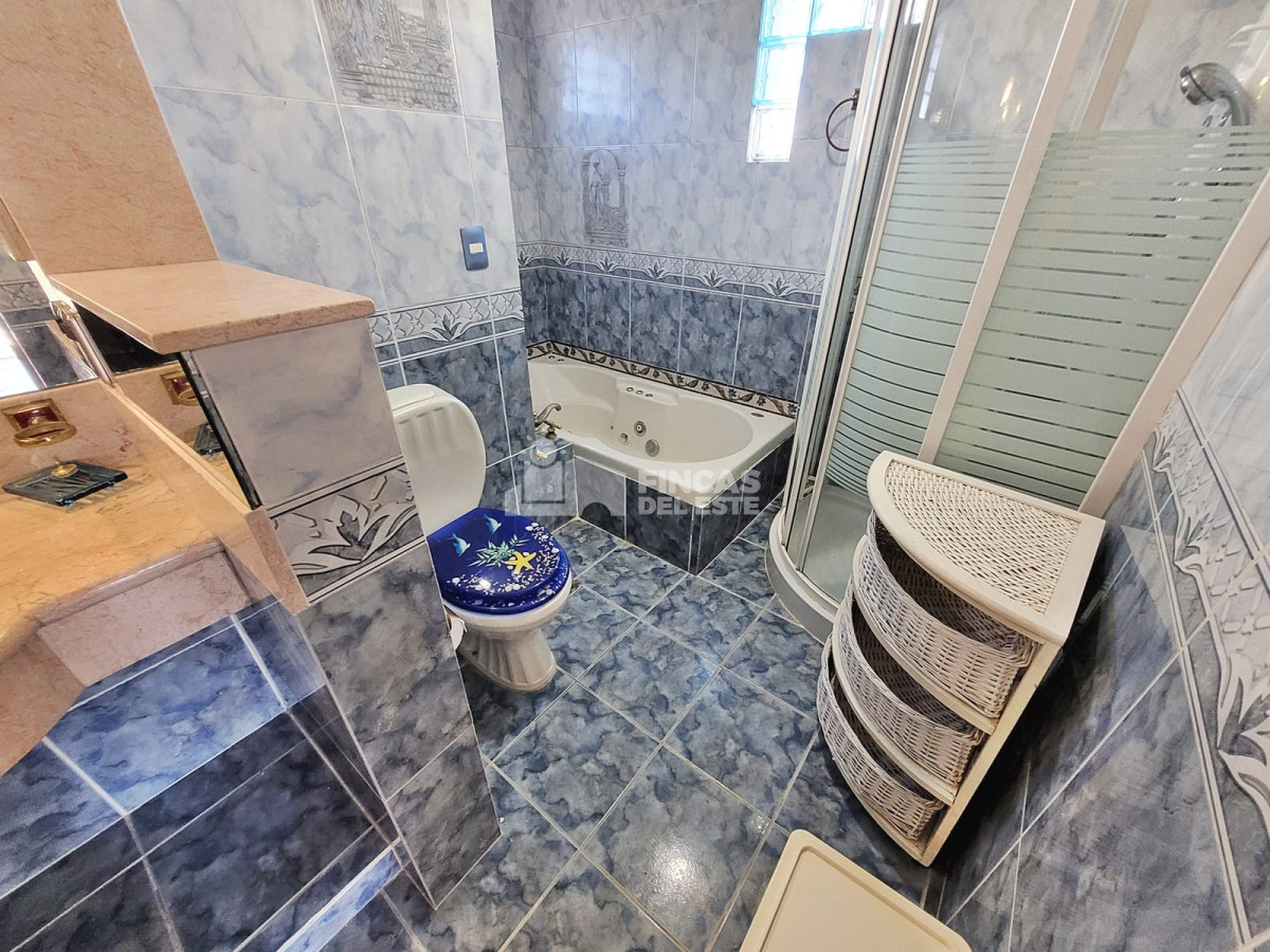 Casa ID.2339/Hermosa-casa-muy-bien-ubicada-en-venta-5-dormitorios-en-Punta-del-Este - Hermosa casa muy bien ubicada en venta 5 dormitorios en Punta del Este