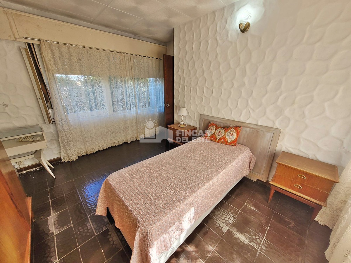 Casa ID.2339/Hermosa-casa-muy-bien-ubicada-en-venta-5-dormitorios-en-Punta-del-Este - Hermosa casa muy bien ubicada en venta 5 dormitorios en Punta del Este