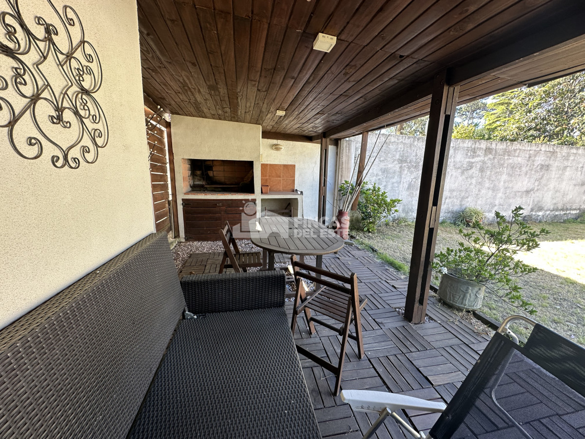 Casa ID.2637/Casa-en-alquiler-enero-de-4-dormitorios-en-brava-Punta-del-Este- - Casa en alquiler enero de 4 dormitorios en brava Punta del Este 