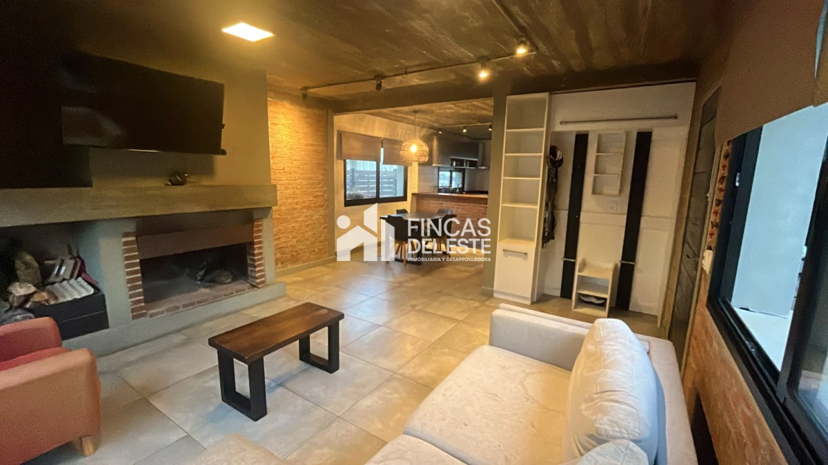 Casa ID.2885/Oportunidad-de-2-dormitorios-en-excelente-ubicación- - Oportunidad de 2 dormitorios en excelente ubicación 