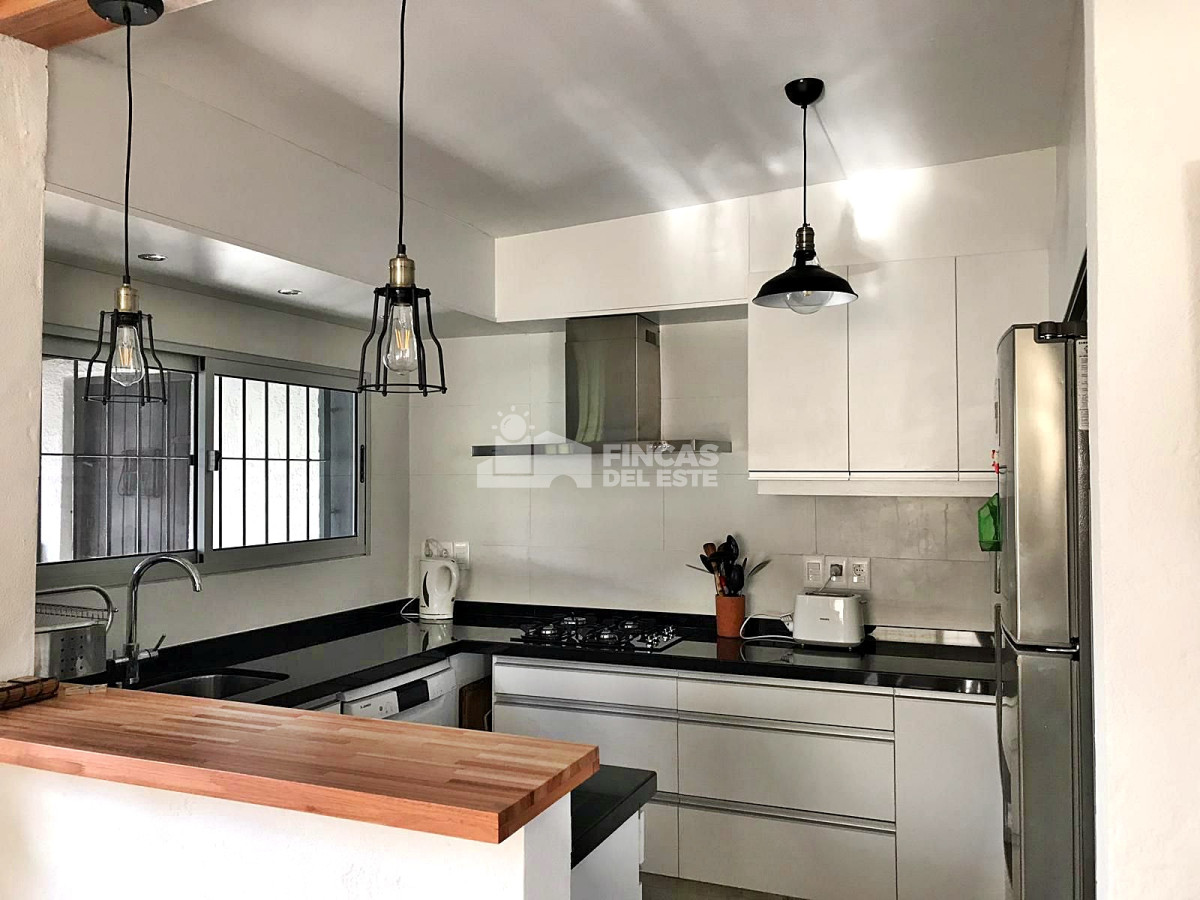 Casa ID.959/Alquiler-5-dormitorios--4-baños-Temporada- - Alquiler  5 dormitorios -  4 baños  Temporada 