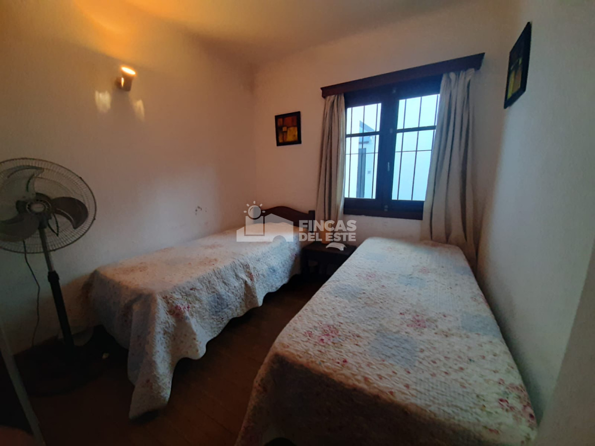 Casa ID.2361/Casa-en-alquiler-temporada-de-2-dormitorios,-en-Punta-del-Este-Mansa - Casa en alquiler temporada de 2 dormitorios, en Punta del Este- Mansa