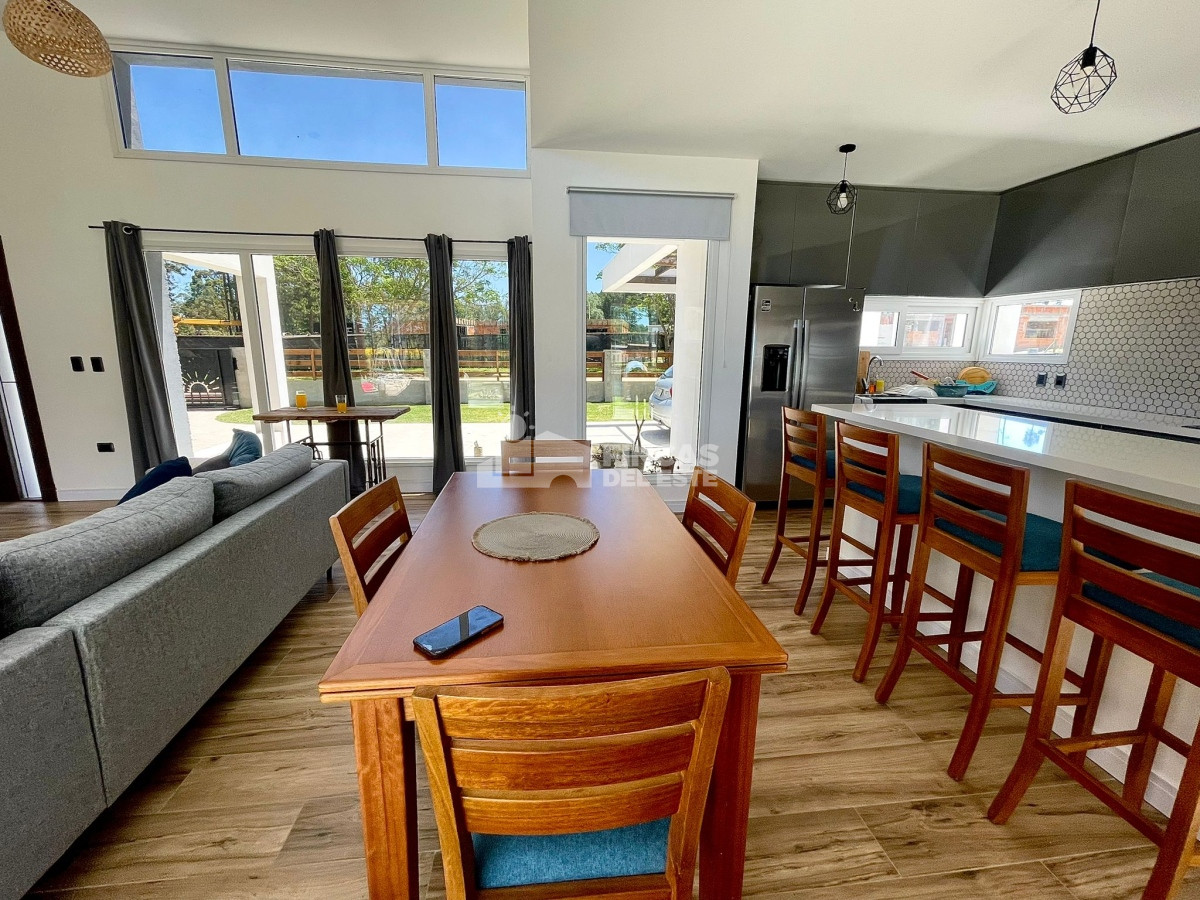 Casa ID.1980/Hermosa-casa-a-estrenar!! - Hermosa casa a estrenar!!