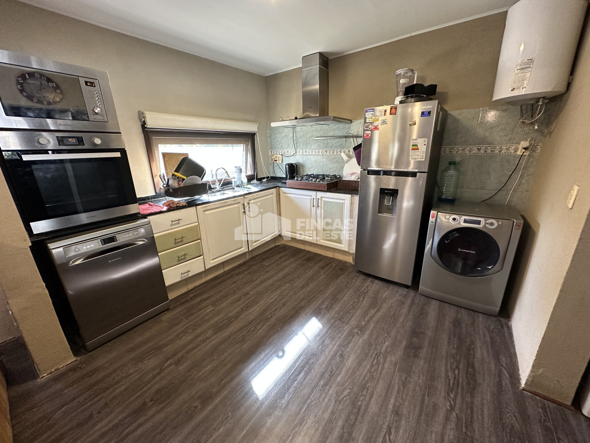 Casa ID.2637/Casa-en-alquiler-enero-de-4-dormitorios-en-brava-Punta-del-Este- - Casa en alquiler enero de 4 dormitorios en brava Punta del Este 