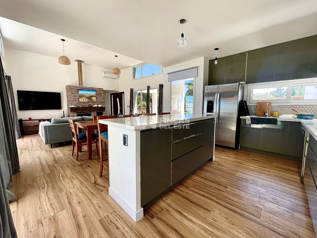 Casa ID.1980/Hermosa-casa-a-estrenar!! - Hermosa casa a estrenar!!