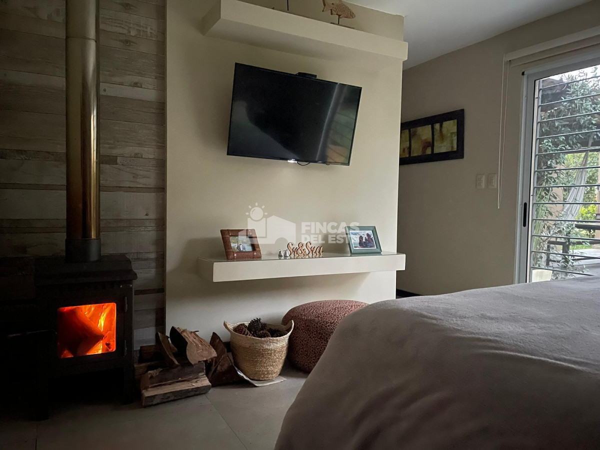 Casa ID.2196/Hermosa-casa-en-Burnett!! - Hermosa casa en Burnett!!